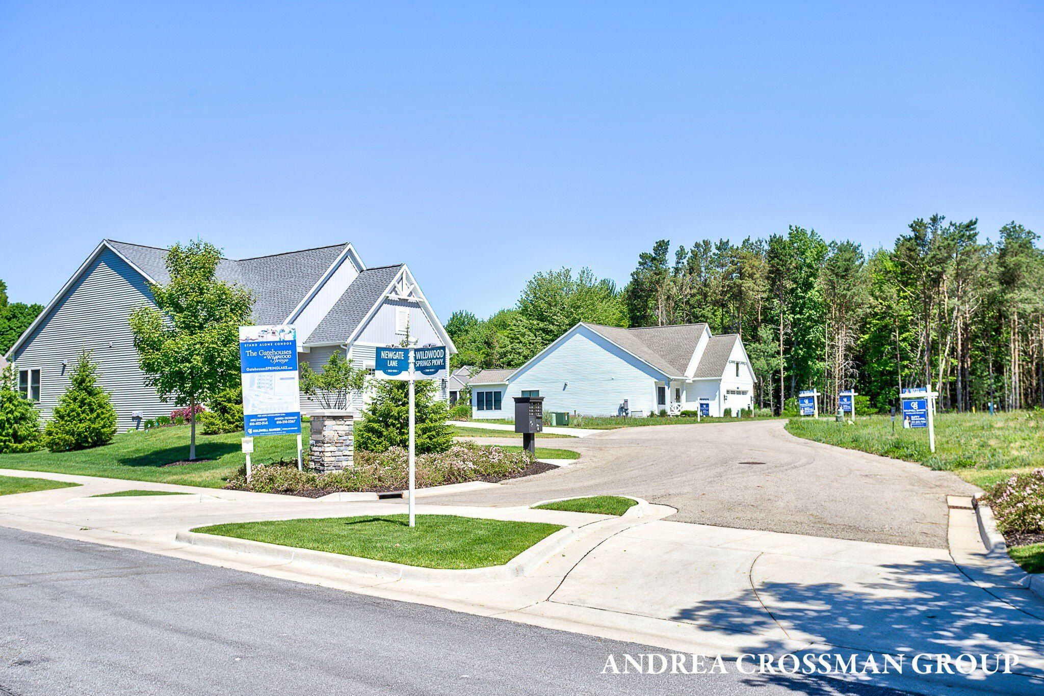 18124 Newgate Lane. Spring Lake, MI 49456