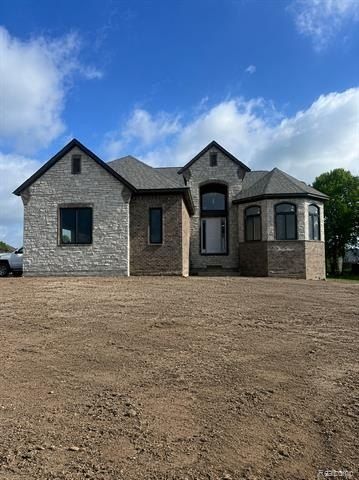 6853 John R Road. Troy, MI 48085