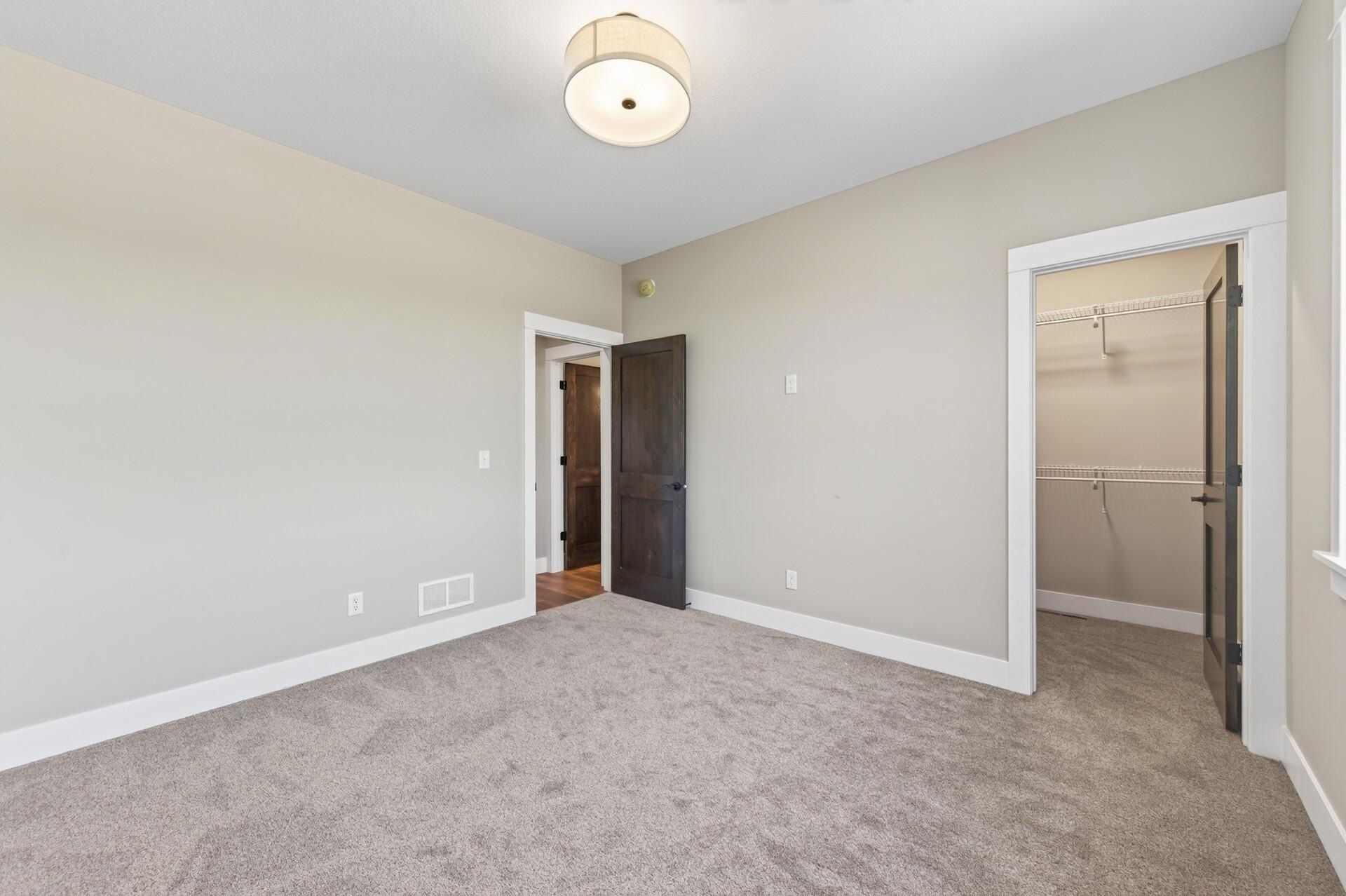 L7 B1 238Th Avenue Nw. Zimmerman, MN 55398