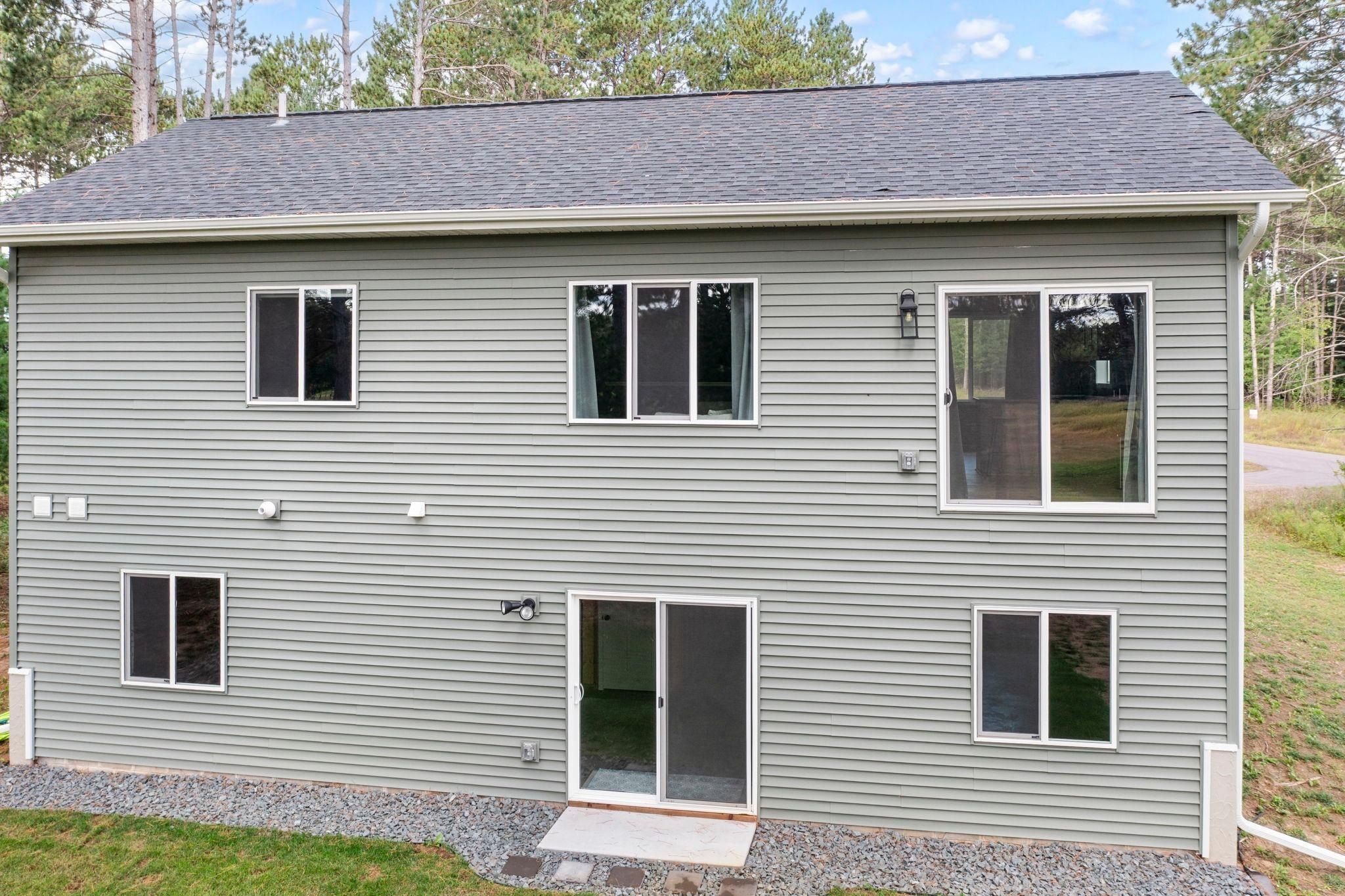 3166 317Th Court Nw. Cambridge, MN 55008