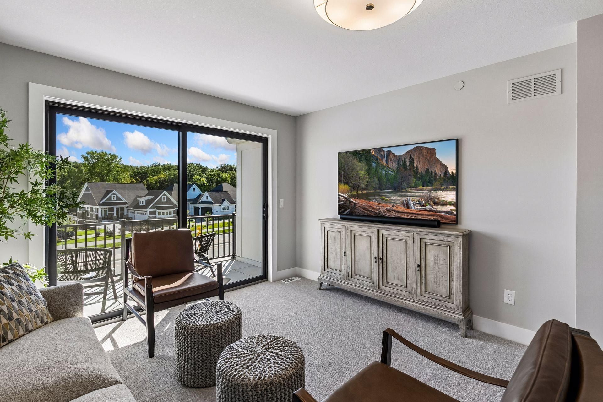 9206 Avienda Way. Chanhassen, MN 55317