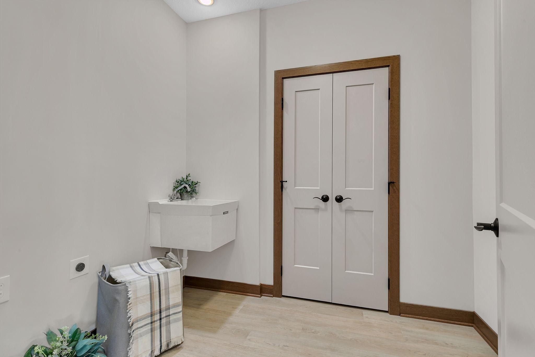 204 57Th Avenue Se. Saint Cloud, MN 56304