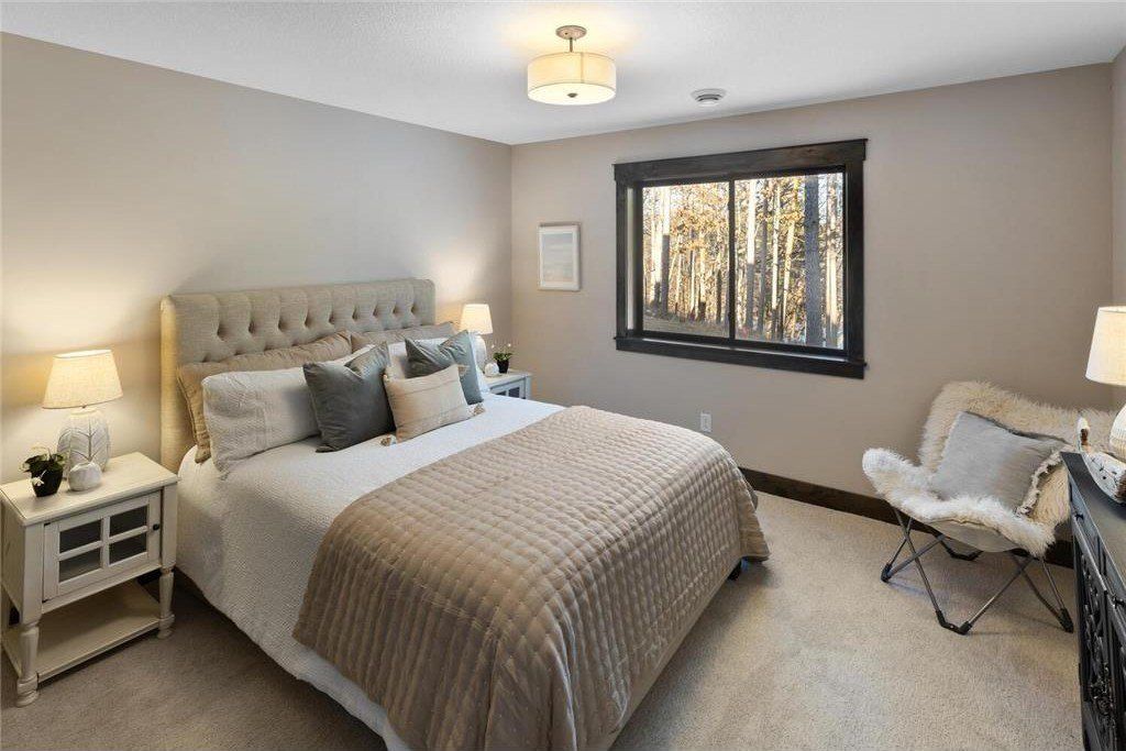 9998 211Th Court N. Forest Lake, MN 55025