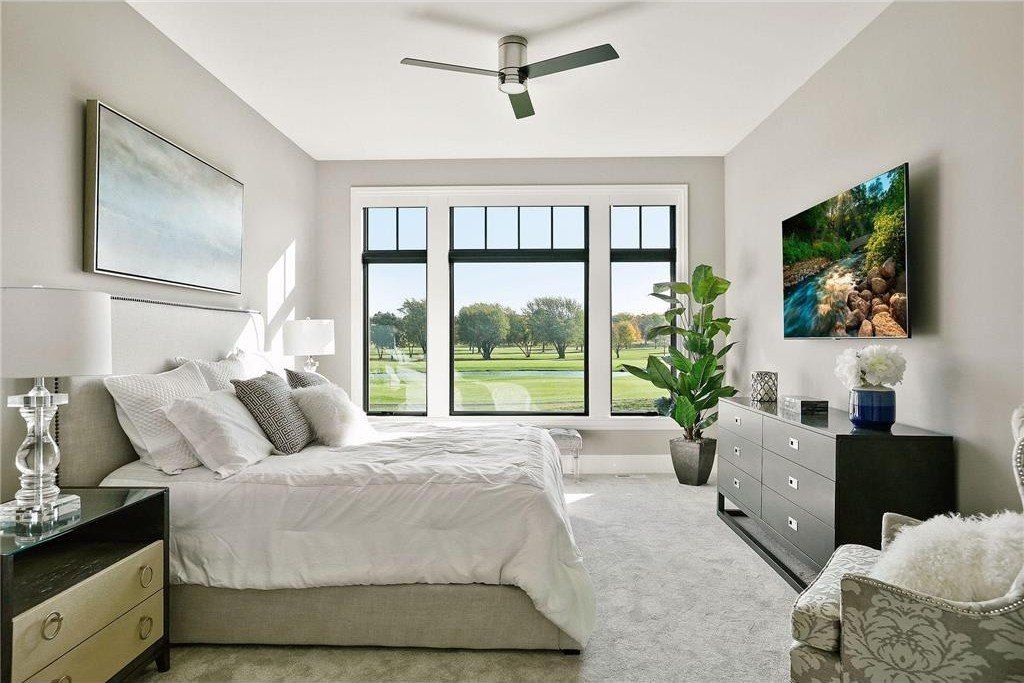 1500 Avienda Lane. Chanhassen, MN 55317