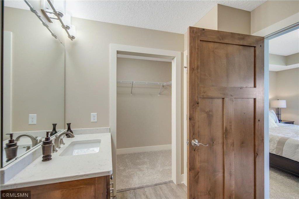 15563 Xalapa Street Ne. Columbus, MN 55025