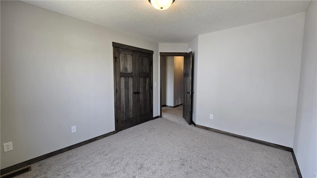 9972 14Th Circle Ne. Saint Michael, MN 55376