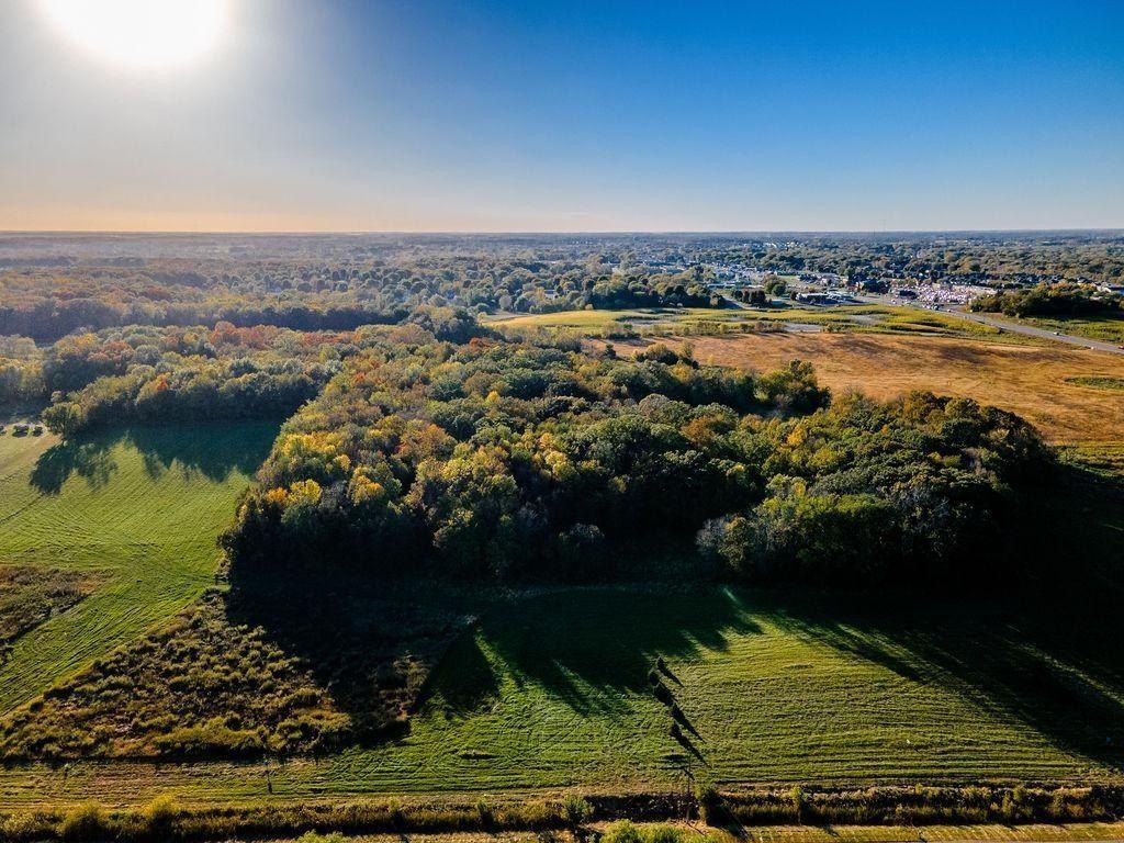 3075 Nelson Road. Independence, MN 55328