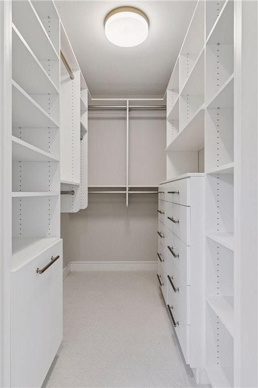 1984 Kenwood Parkway. Minneapolis, MN 55405