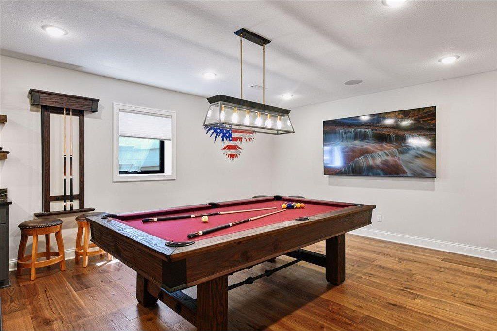 4725 Linden Cove Lane. Savage, MN 55378