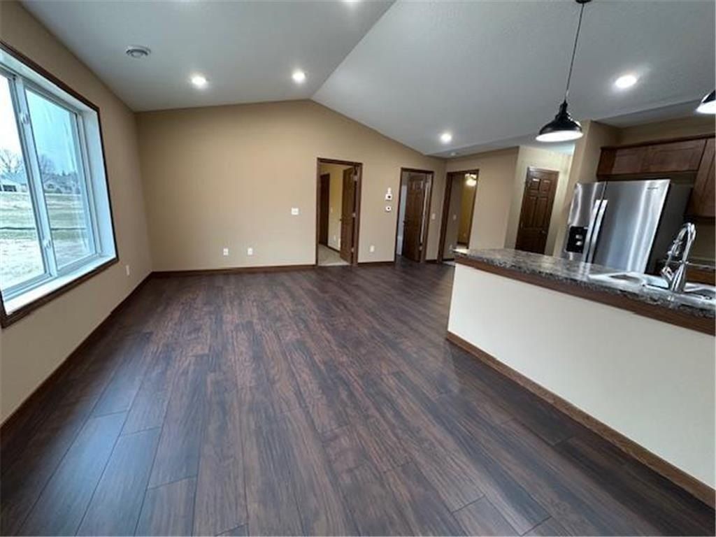 1560 Gray Fox Drive Ne. Owatonna, MN 55060