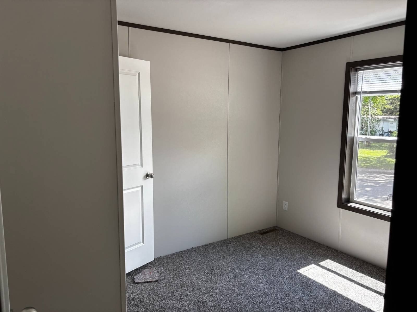 29 Riverside Terrace. Watertown, MN 55388