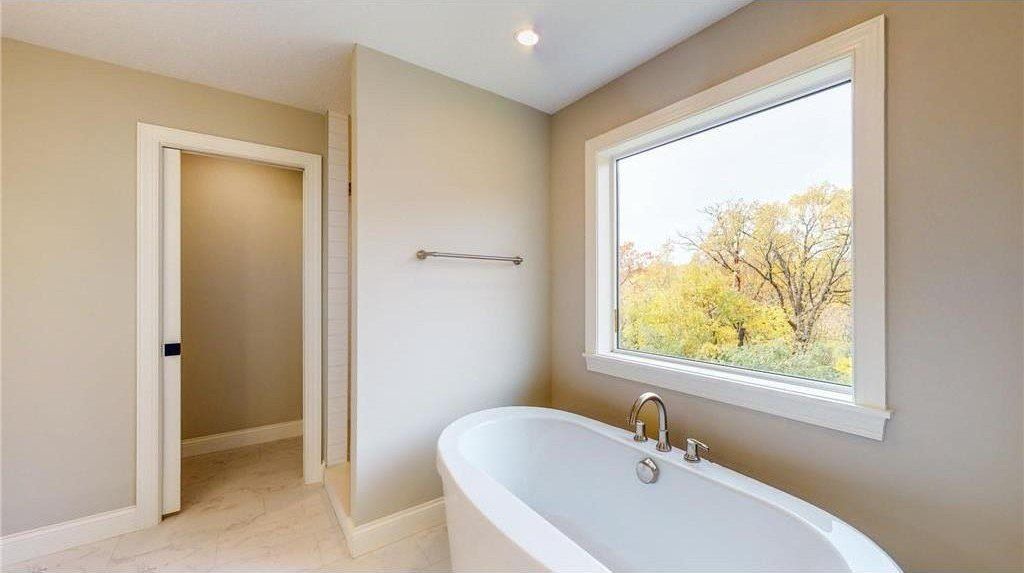 4044 Merriam Road. Minnetonka, MN 55305