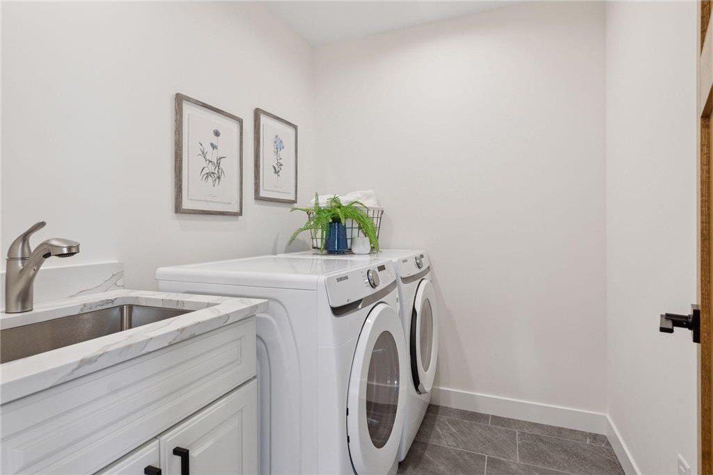 4217 27Th Avenue S. Minneapolis, MN 55406