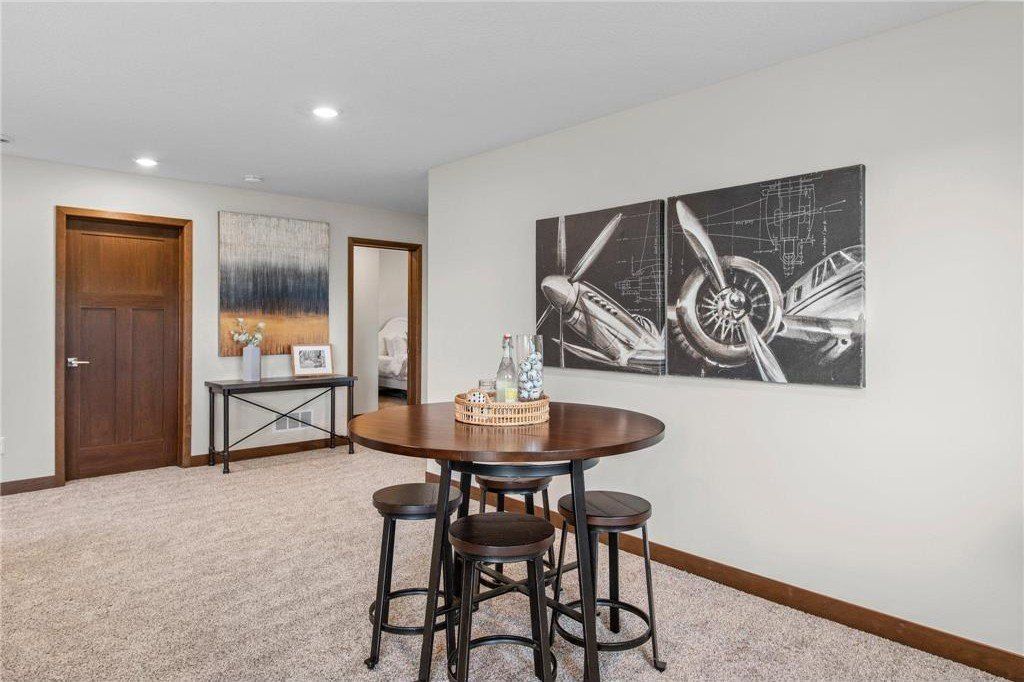 2870 Victoria Street N. Roseville, MN 55113