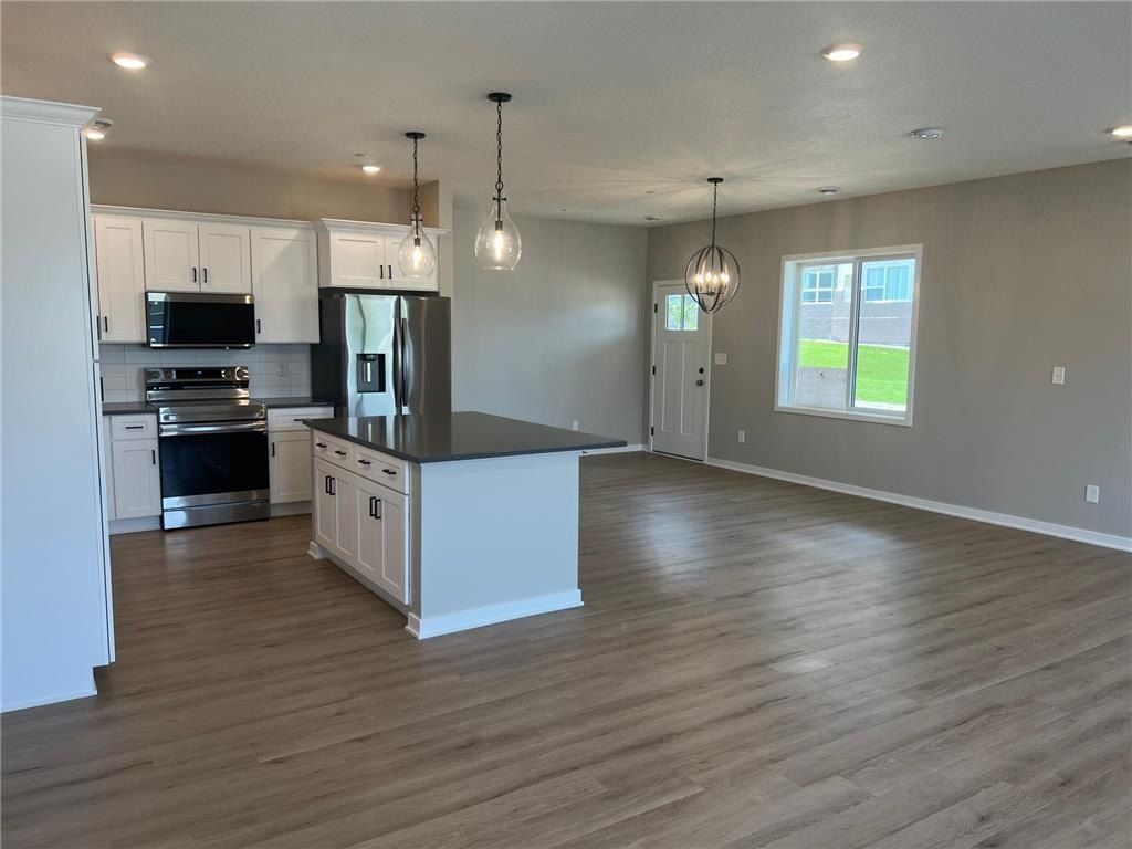 5203 Harvest Square Lane Nw. Rochester, MN 55901