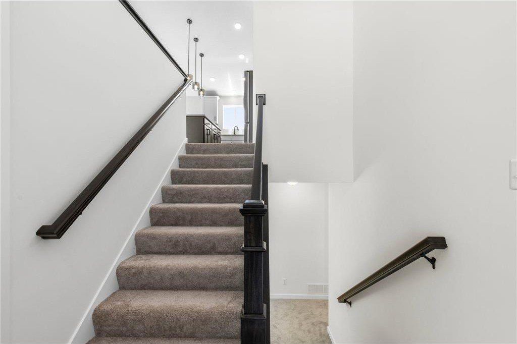 593 Sienna Drive. Watertown, MN 55388