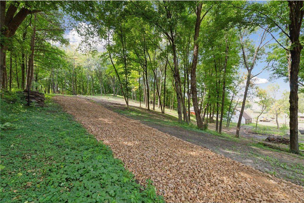 305 North Shore Dr. Minnetrista, MN 55364