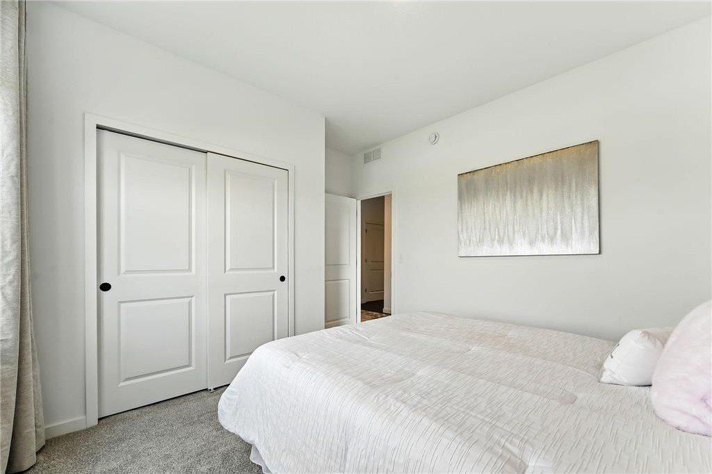 1802 Ne Robinson Lane. Byron, MN 55920