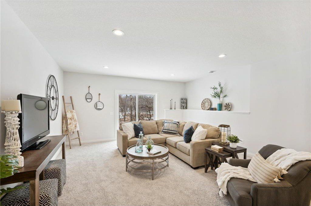 225 10Th Avenue Ne. Hutchinson, MN 55350