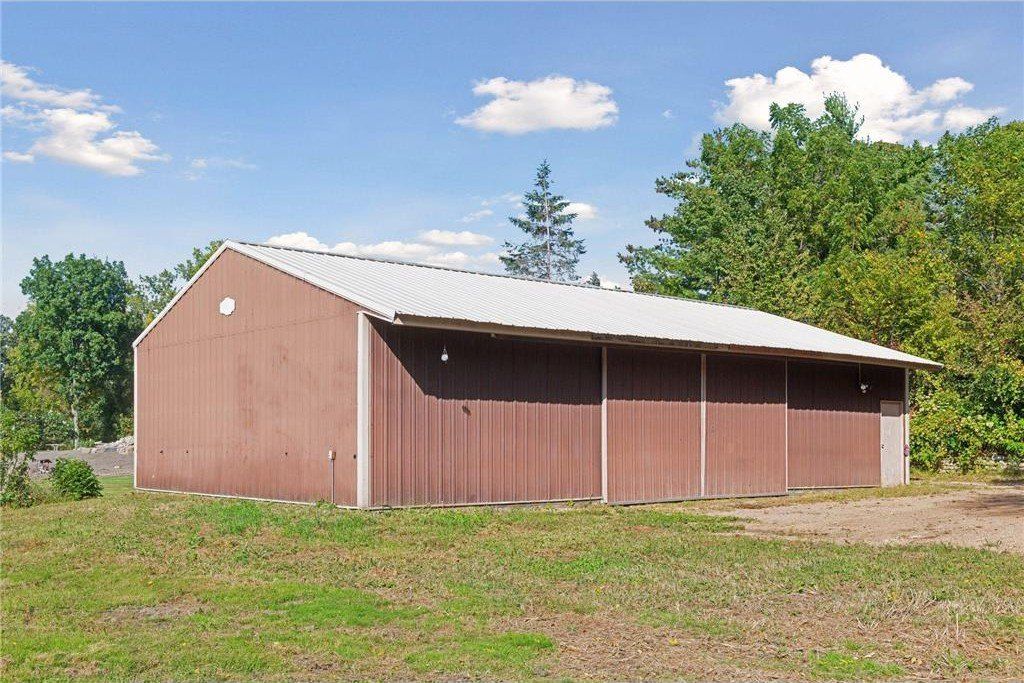 285 North Shore Dr. Minnetrista, MN 55364