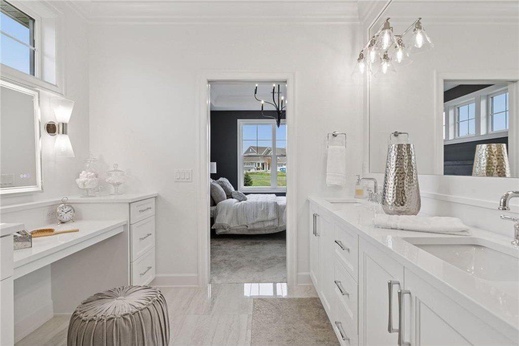 118 Spring Farm Road. North Oaks, MN 55127