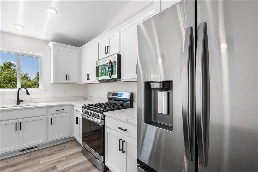 13036 12Th Avenue. Zimmerman, MN 55398