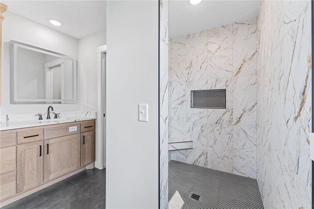 Alamo Street. East Bethel, MN 55011