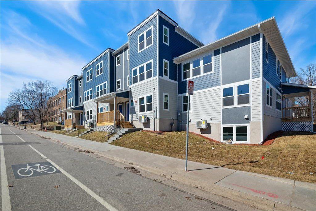 2604 Golden Valley Road. Minneapolis, MN 55411