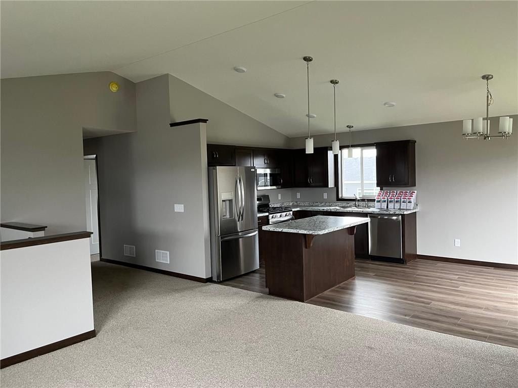 1804 Oak Pond Drive Nw. Sauk Rapids, MN 56379