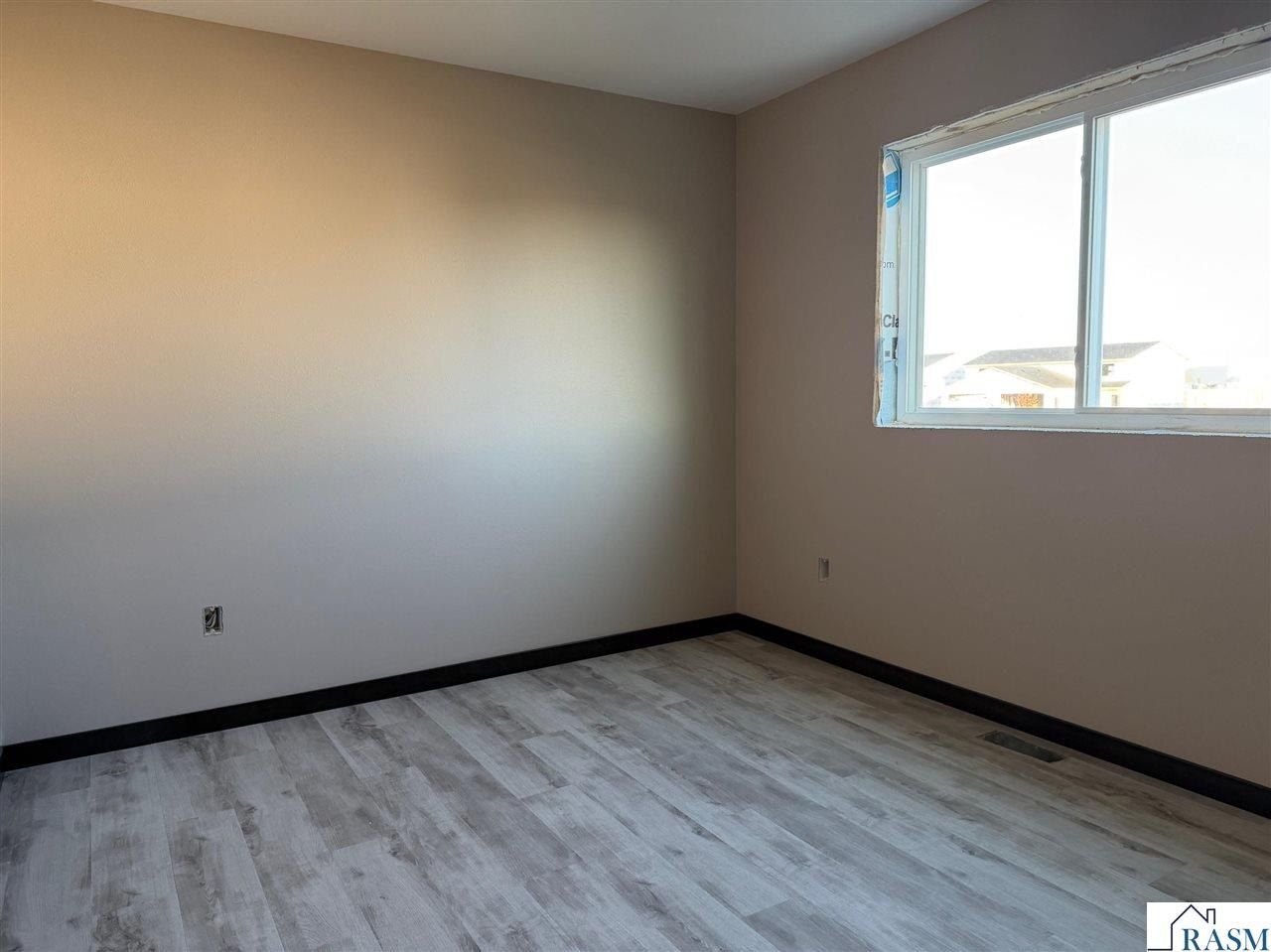 3206 Noble Drive. Mankato, MN 56001