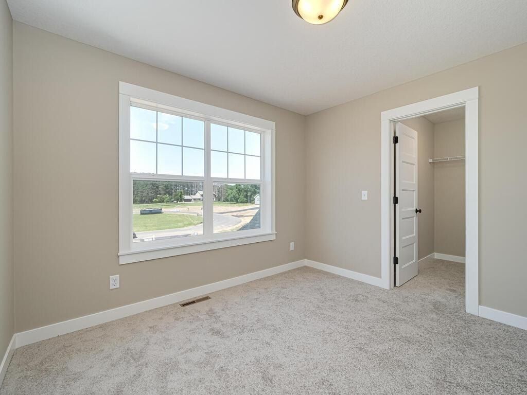L5 B2 238Th Avenue Nw. Zimmerman, MN 55398