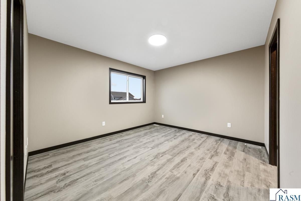 3200 Noble Drive. Mankato, MN 56001