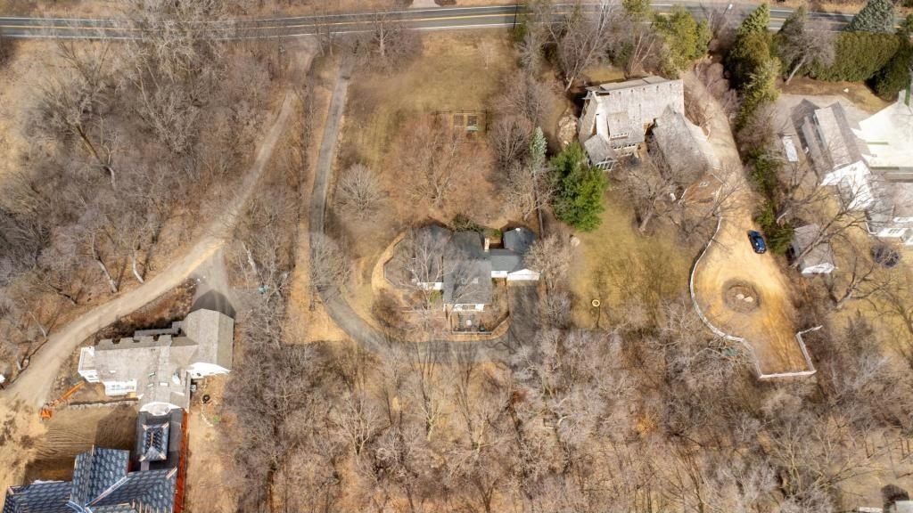 17945 Breezy Point Road. Woodland, MN 55391