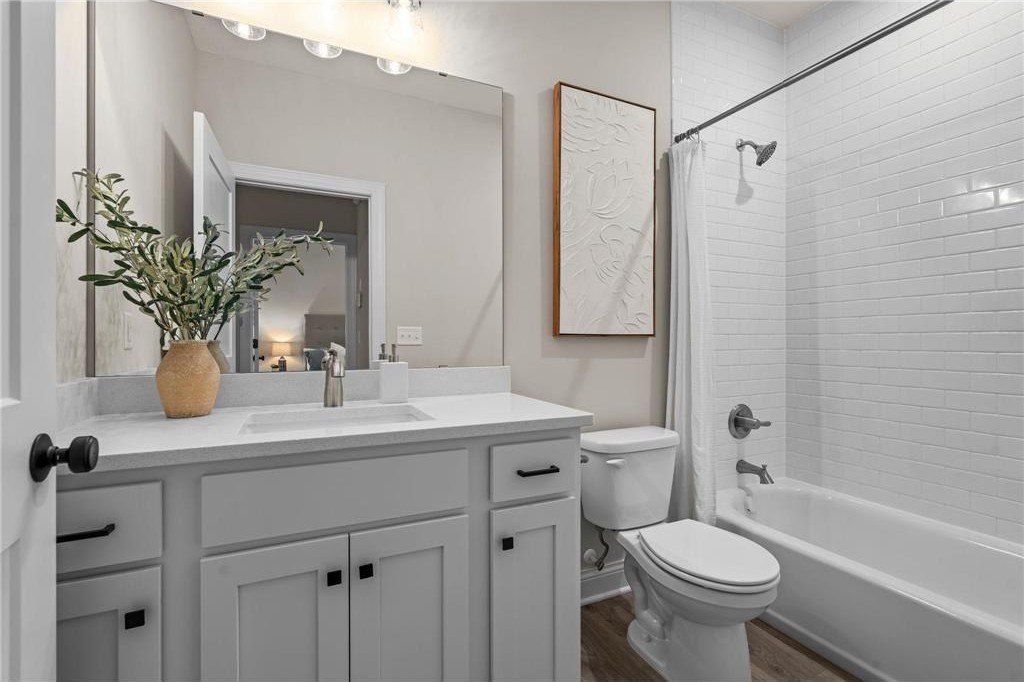 7099 Weston Lane N. Maple Grove, MN 55311