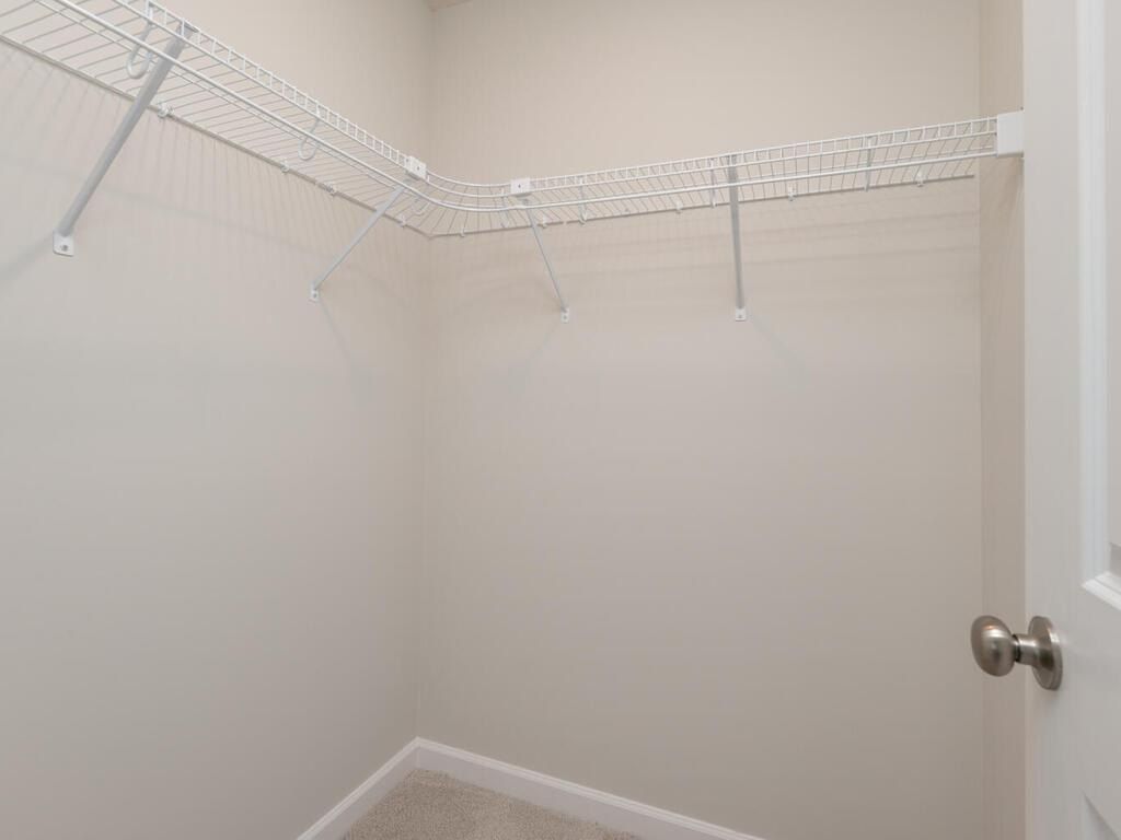 648 Hawthorne Lane. Watertown, MN 55388