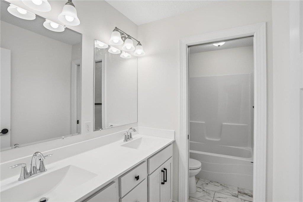 7839 Austin Path. Inver Grove Heights, MN 55077