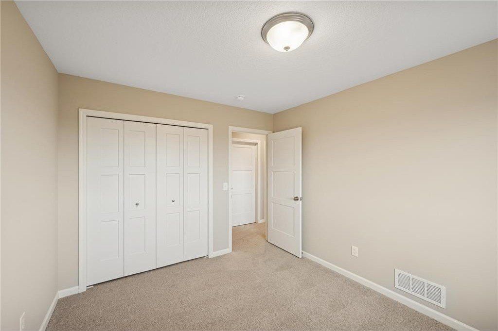 1319 Woods Road Ne. Isanti, MN 55040