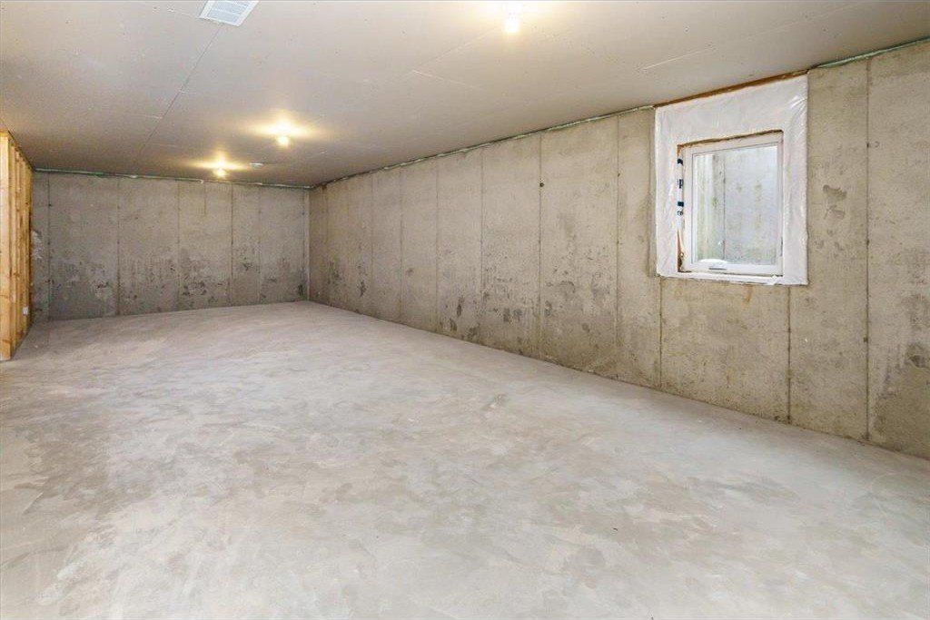 7805 Ava Trail. Inver Grove Heights, MN 55077