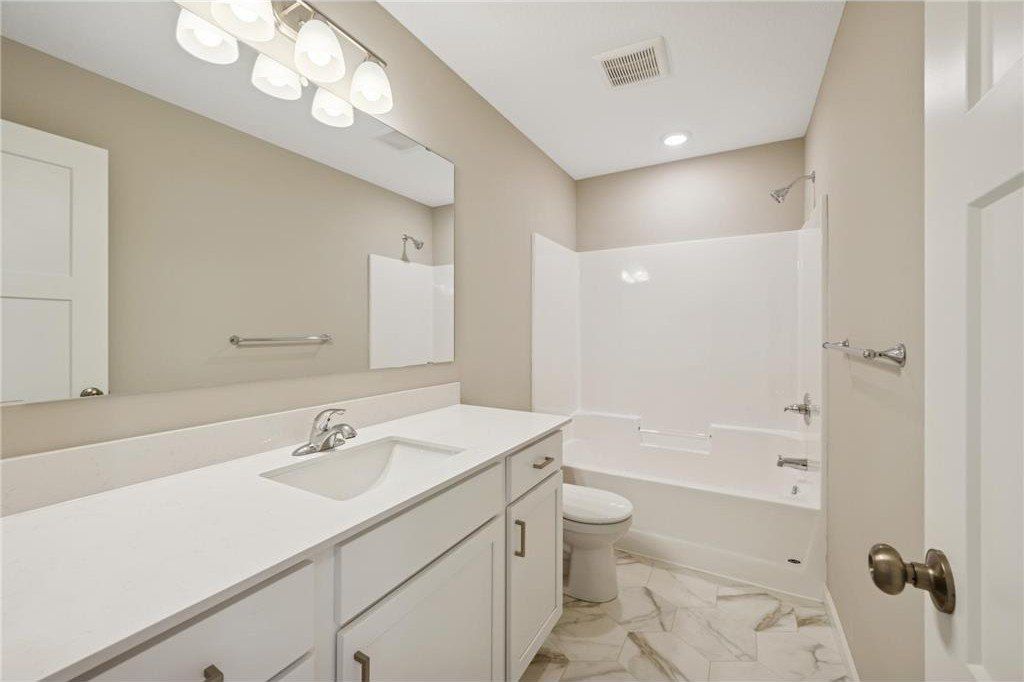 919 Brandenburg Lane. Waverly, MN 55390