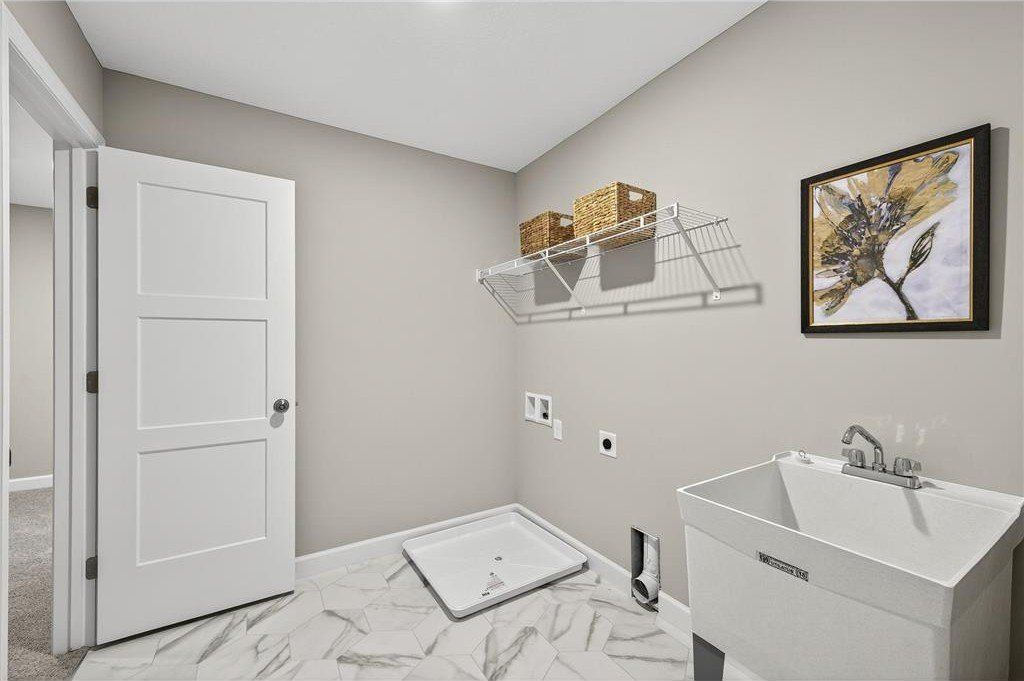 2627 Arbor Drive. Buffalo, MN 55313