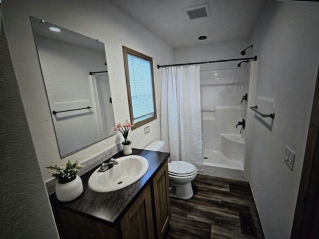 136 Lynn. Mankato, MN 56001