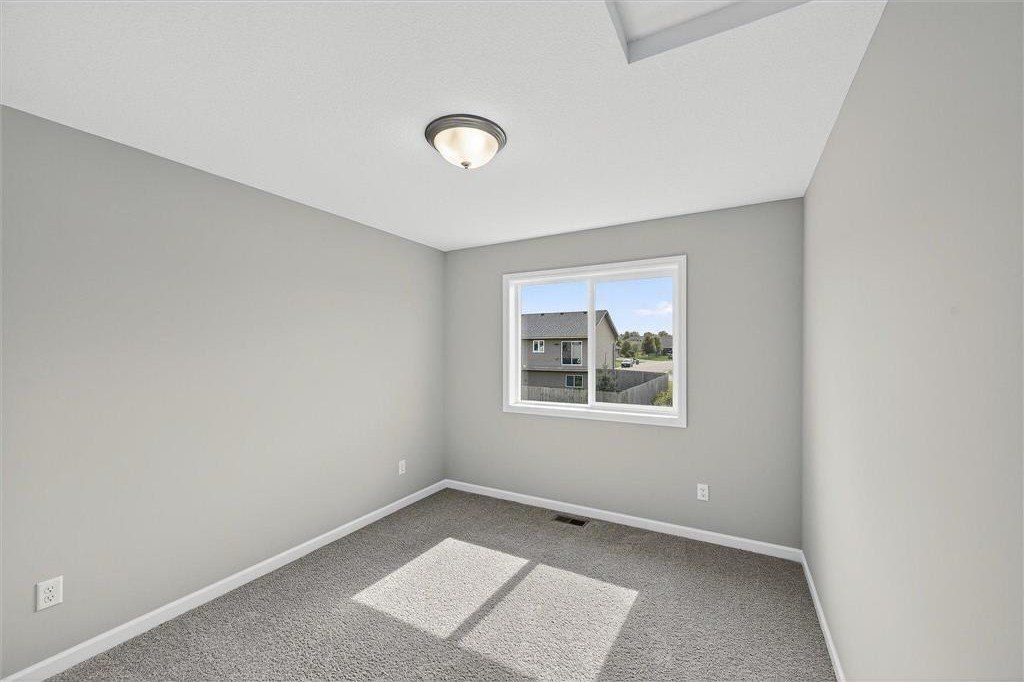 101 Robbie Lane. Howard Lake, MN 55349