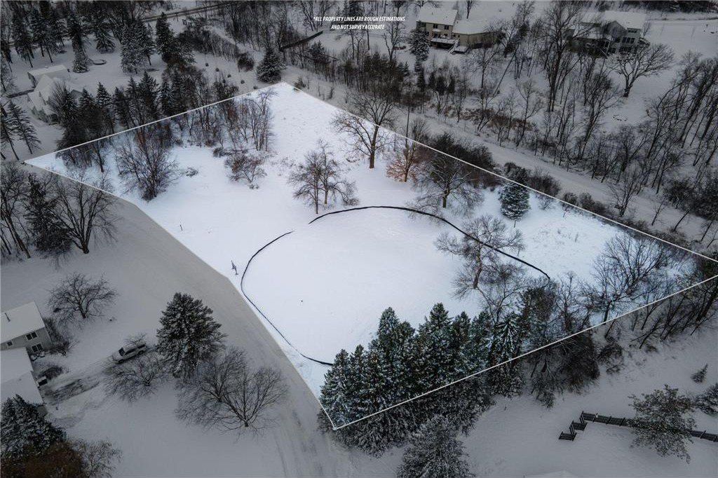 2780 White Oak Circle. Orono, MN 55356