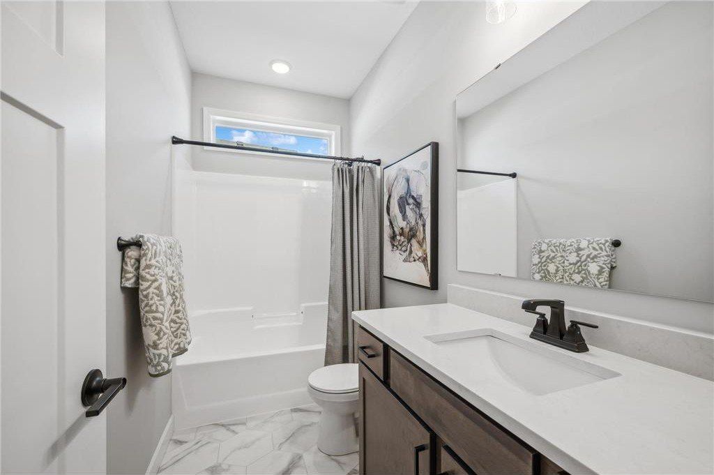 731 Goldenrod Court. Delano, MN 55328