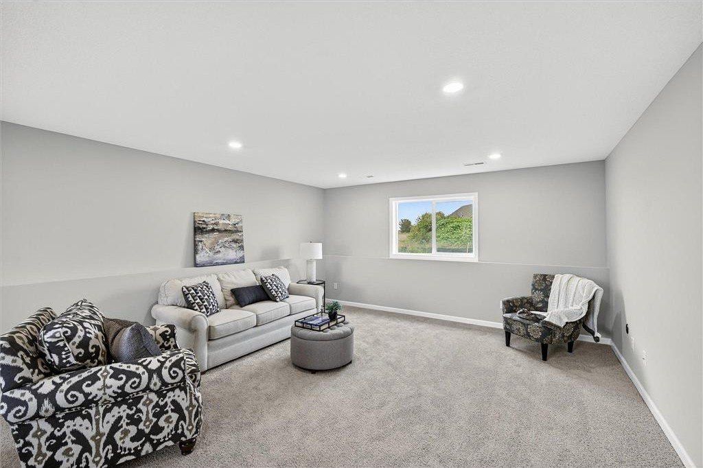 921 Brandenburg Lane. Waverly, MN 55390