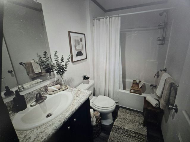 306 Louva. Mankato, MN 56001