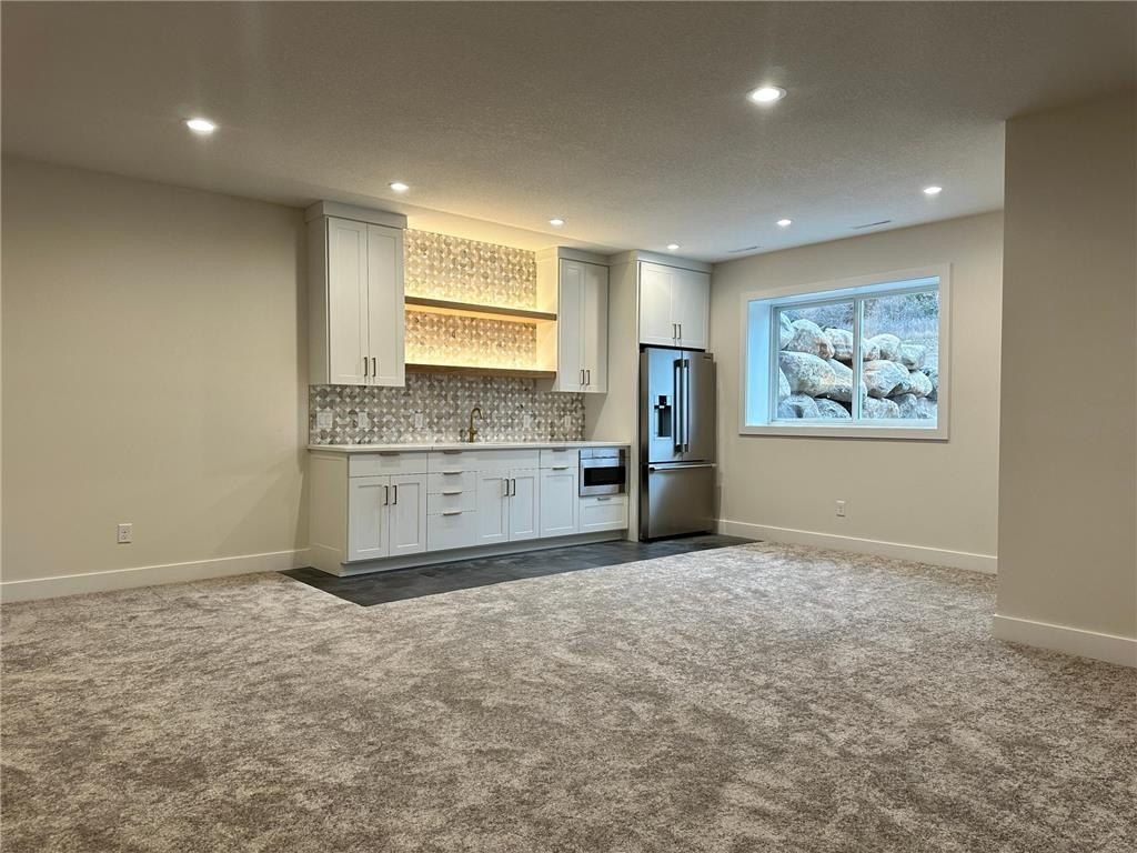 1713 Boelter Estates Drive Nw. Rochester, MN 55901