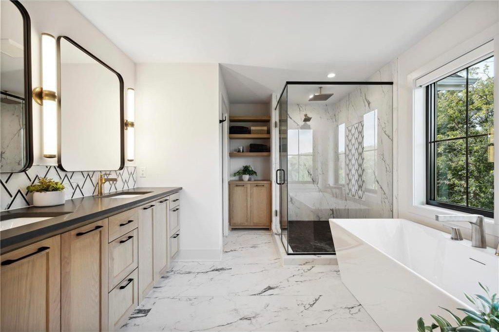 22Xx Oakland Road. Minnetonka, MN 55305