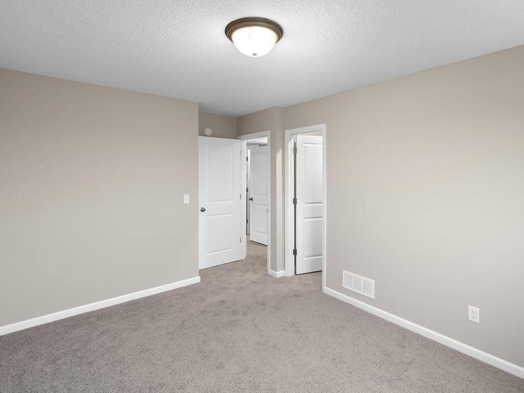 3196 Jandura Avenue Ne. Saint Michael, MN 55376