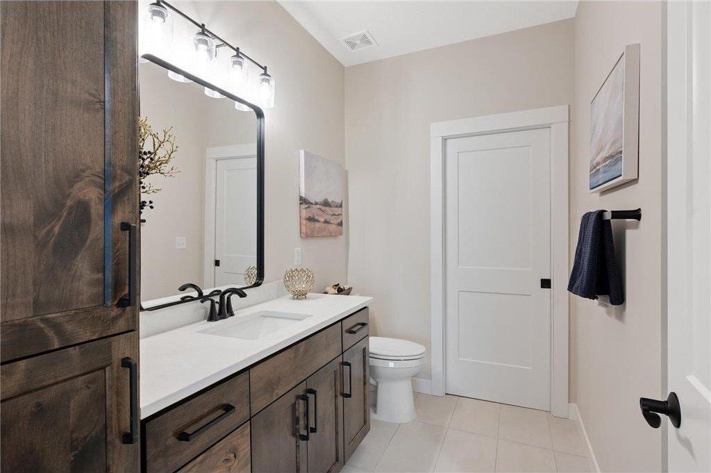 26284 1St Street W. Zimmerman, MN 55398